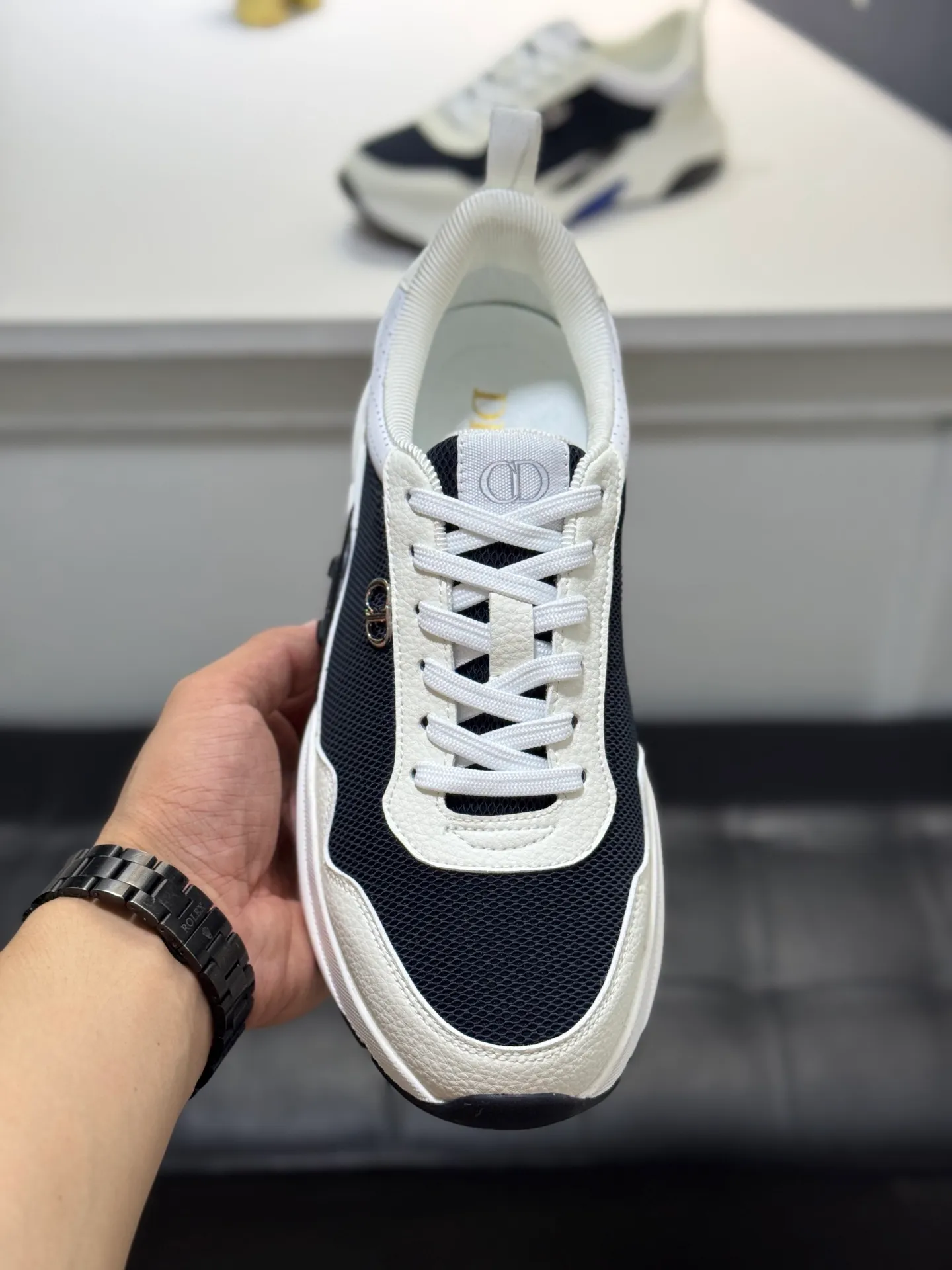 Men's shoes 💰440【New style】🪳🪳(Dior) popular model【New style】⚠⚠️Top purchasing agent🔍🔍Men's HK counters are on sale simultaneously. Sole: The original sole is specially provided by the original factory. The exclusive movable molded sole is super comfortable. The original factory follows the order. 🔍🔍The high-quality multi-color splicing design is exquisite and unique, and the cowhide stitching mesh lining💪Details determine the quality. We only make shoes with care. You can enter and exit the counter at will. Welcome to compare🇮🇹Size: 38-44 (45 customized